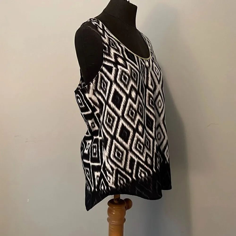 Charlie Jade Geometric Neon Tank - Picture 2 of 8